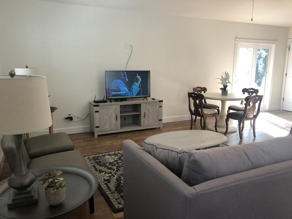 Modern, Upscale, And New Blue Bungalow In The Heart Of Downtown St Augustine St. Augustine Buitenkant foto